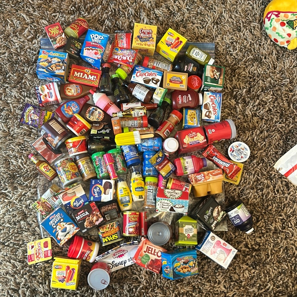 Mini brands food
